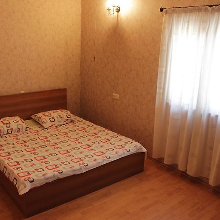 Rafael Hostel Jerevan Eksteriør bilde