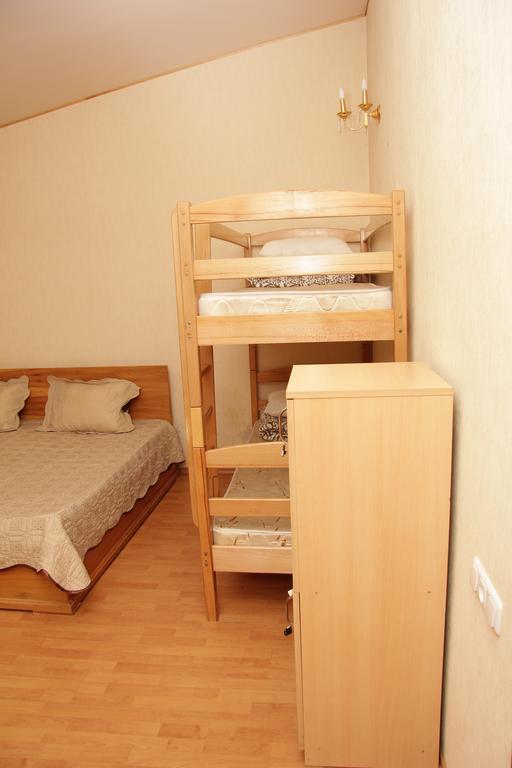 Rafael Hostel Jerevan Eksteriør bilde