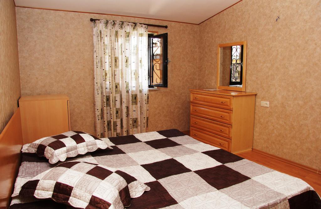 Rafael Hostel Jerevan Eksteriør bilde